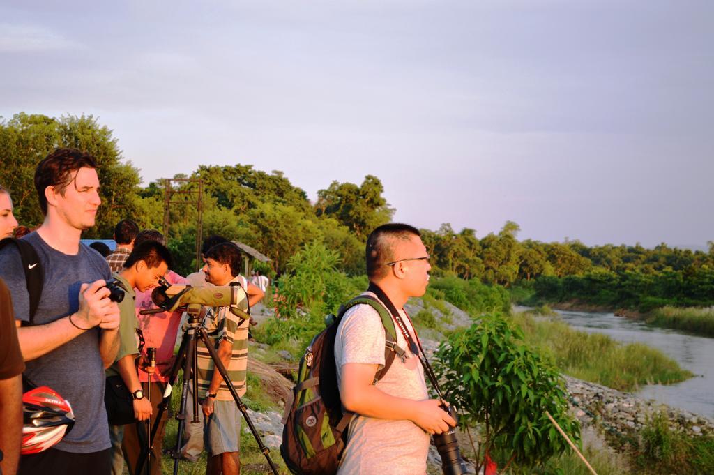 Chitwan Paradise Hotel Sauraha Eksteriør bilde